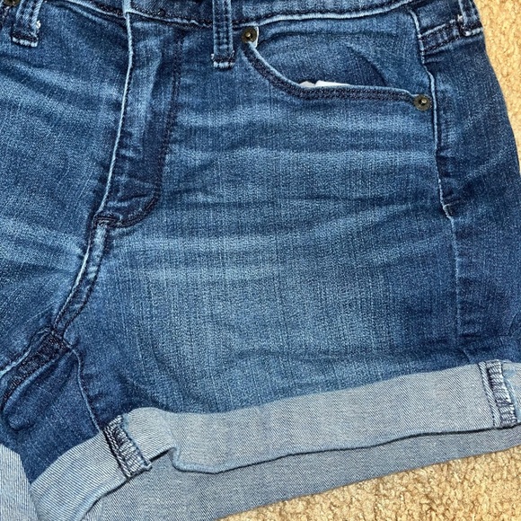 Universal threads size four Jean shorts - Picture 3 of 6